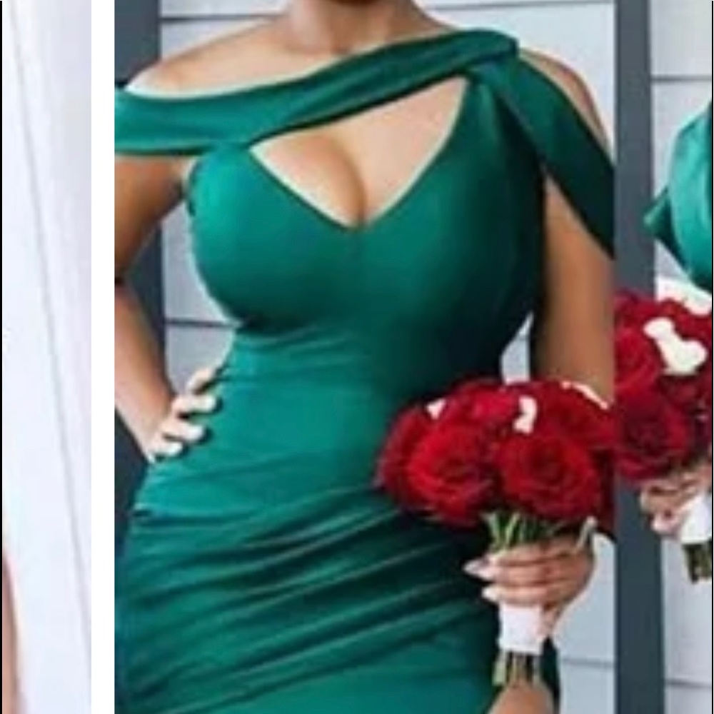 BLACK HEBEOS EVENING Gown